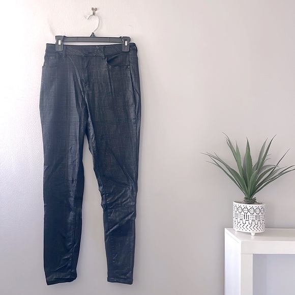 NEW Boohoo Black Plaid Faux Leather High Rise Pants - Picture 3 of 9